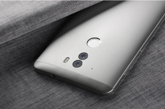 2000元性价比之王 360奇酷手机旗舰版12月1日10点发售