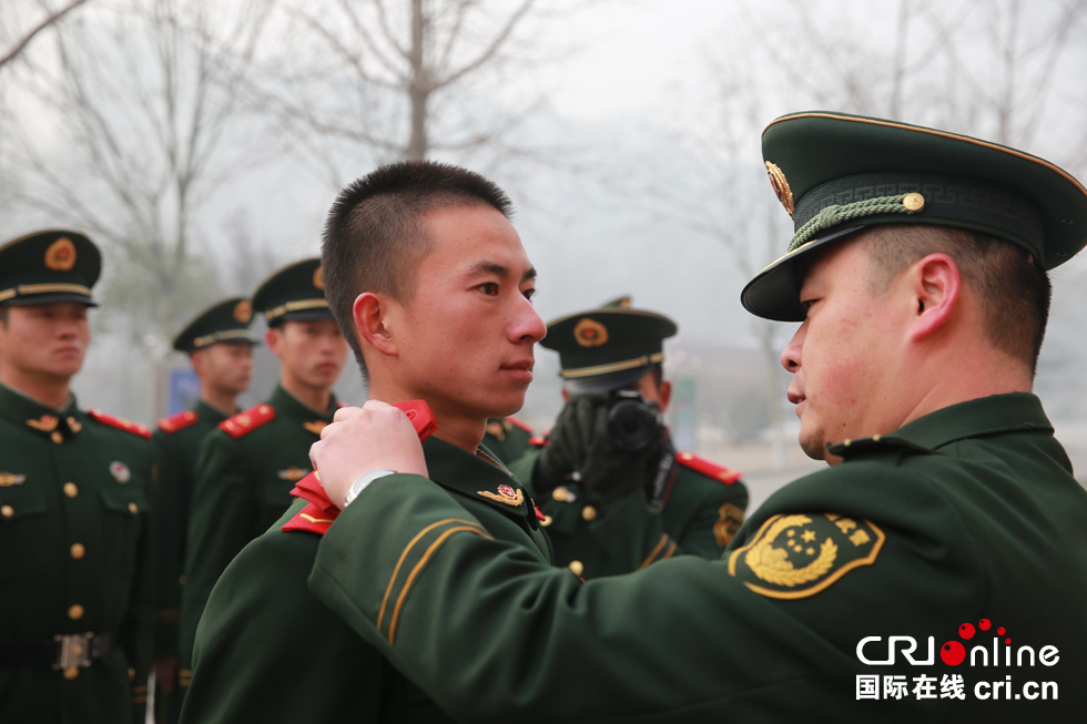 4名"9·3"阅兵礼炮部队老兵光荣退伍(高清组图)