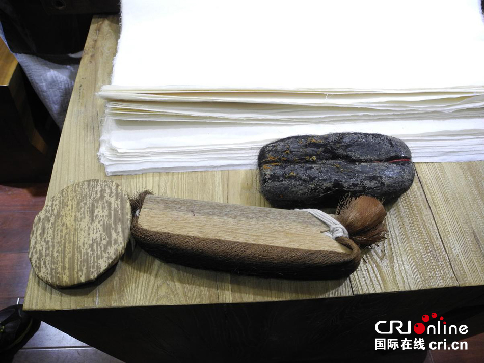 中韩雕版印刷传承人同台展演技艺(组图)