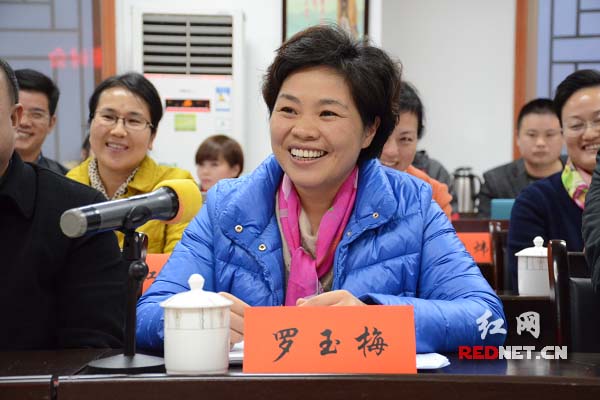 绥宁县委副书记,县长罗玉梅说,绥宁县下一步将把文化和旅游产夷的