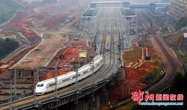 动车组第二天进入邵阳市 完成新娄邵铁路第一次检测