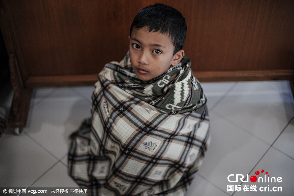 马来西亚200名男孩参加集体割礼仪式组图