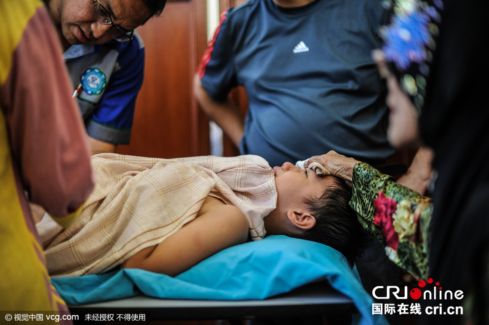 马来西亚200名男孩参加集体割礼仪式组图