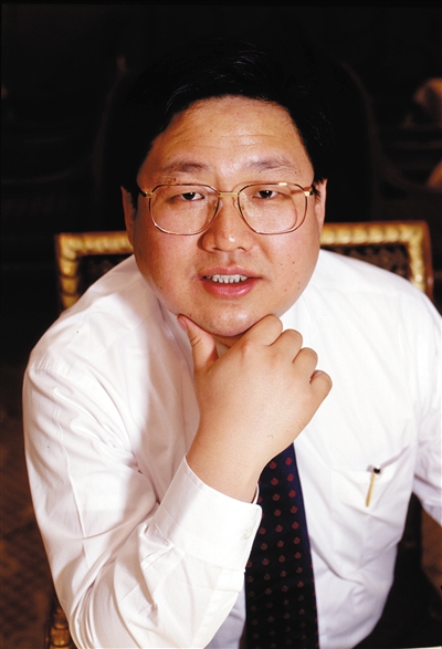 大连实德老总:实德前董事长徐明狱中去世 骨灰已运回大连 资料图:徐明。