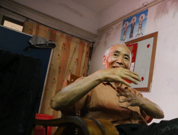 告完广州市政府又告公交公司,福建老伯仅为2元钱?