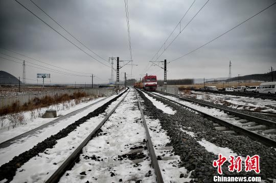 牡绥铁路首个区间今通车 高寒地区施工技术填补国内空白
