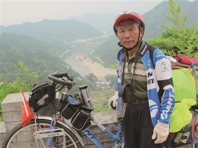 浦口古稀老人千里走单骑穿越唐古拉