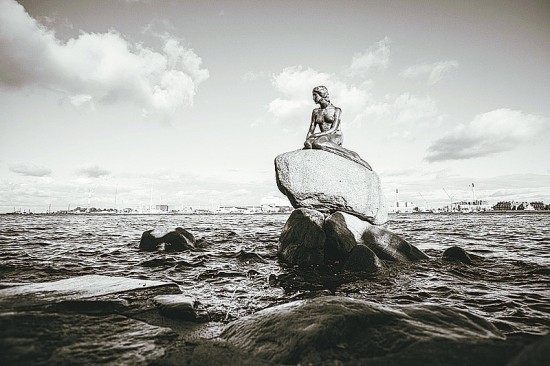 希腊雅典,《女像柱》(公元前421~公元前406)