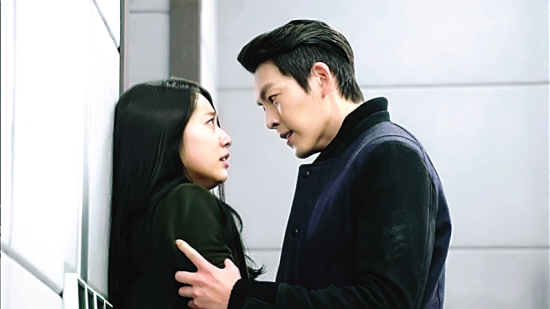 李光洙和熊黛林在节目《如果爱》中牵手.