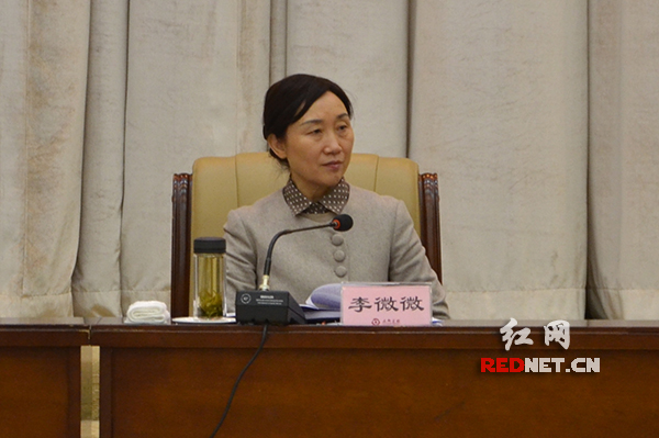 李微微:众大疑难信访积案领导包案,联合接访