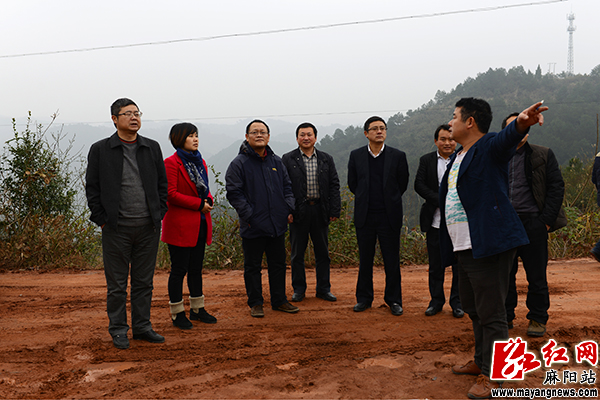 陈坚来麻阳检查脱贫攻坚军令状管理考核工作