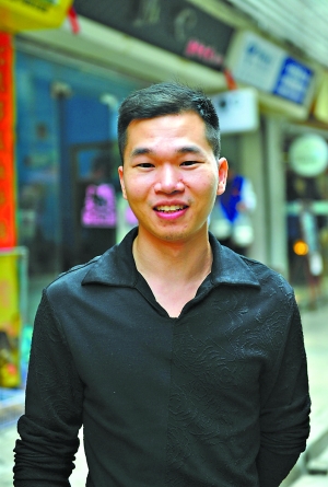 猎德街道志愿者萧兰茜区庄社区可再生资源回收员高金峰广州市城市废弃