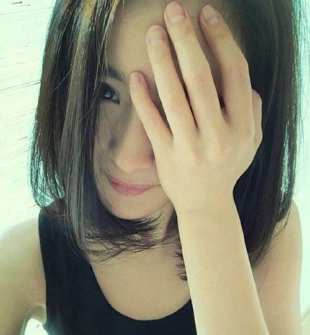 杨幂北川景子中日女星遮脸自拍谁最有feel