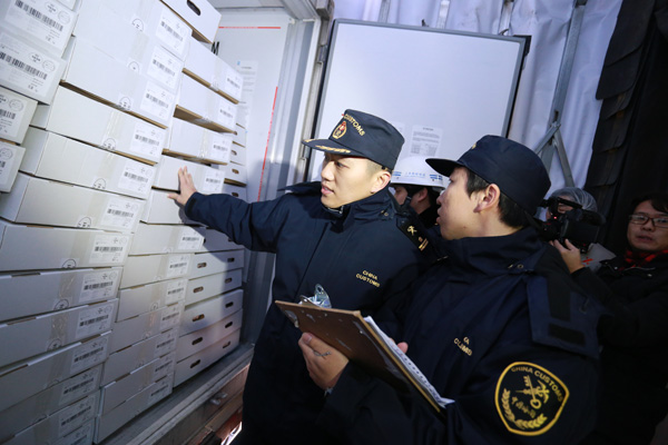 上海海关快速验放 首批欧盟进口牛肉顺利通关(图)