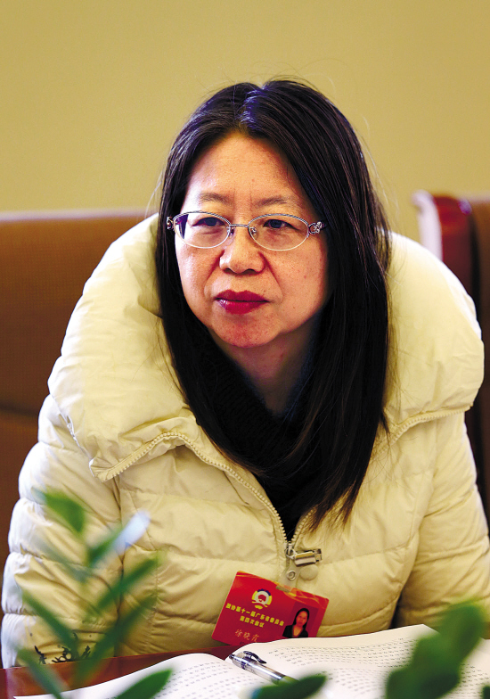 政协委员呼吁尽快出台细则 完善小区停车场的调价机制