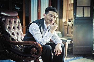 "神龙套"余皑磊的自白,谁不想演男一