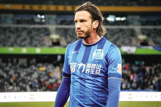 富力新援,瑞士国脚斯文森在热身赛中亮相.