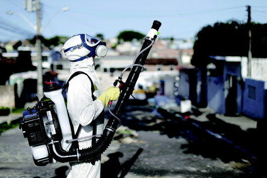 这真是高射炮打蚊子