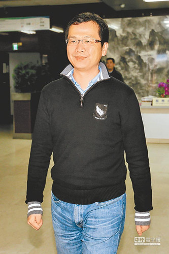 怒吼马英九:马英九前幕僚呛蔡英文:敢动“国父”就跟你没完 罗智强 图自台湾中时电子报