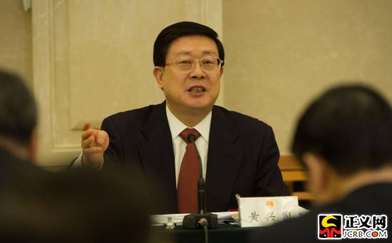 全国人大代表,天津市委代理书记,市长黄兴国.