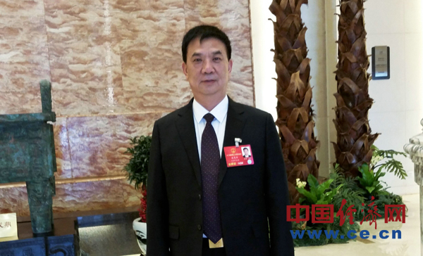 要见联系好的采访对象全国人大代表,河南省伊川县城关镇南府店