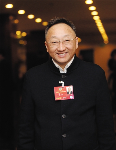 袁亚非:民企"走出去"可更重无形资产