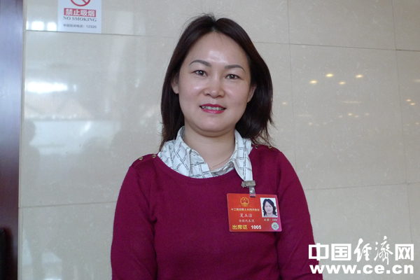 全国人大代表,中鼎橡塑制品有限公司总经理夏玉洁 中国经济网记者