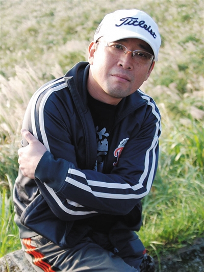 写《男人哭吧不是罪》的那个男人,走了