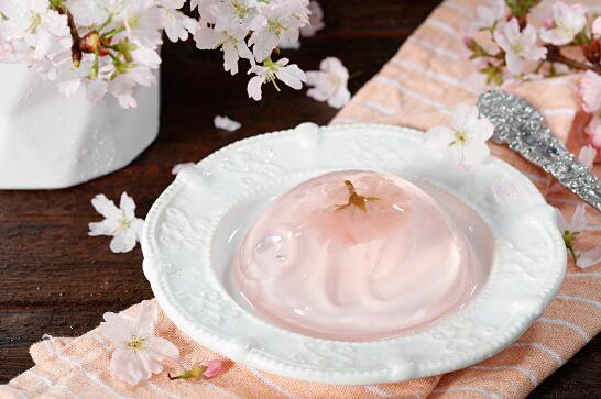 良品铺子樱花冻3月18日全国门店梦幻上市