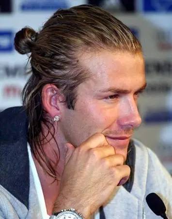 风靡娱乐圈的"道士"丸子头 速速get!