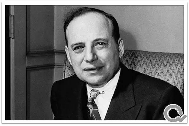 证券分析之父格雷厄姆的神奇资产配置公式:半股半债|| 小钱频道