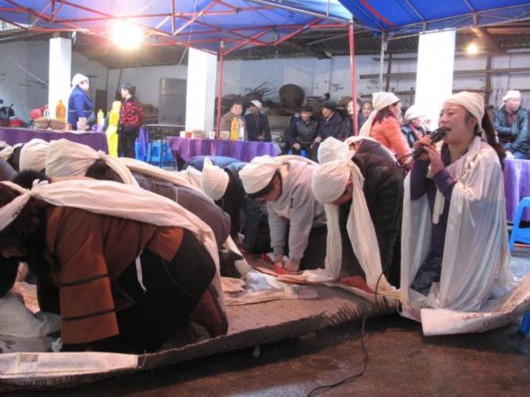 揭秘职业哭丧人:40分钟挣830元