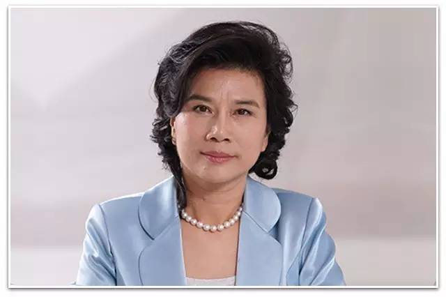 智慧的孙亚芳;60后中有"风投女杀手"徐新,"全球青年领袖"王利芬;70后