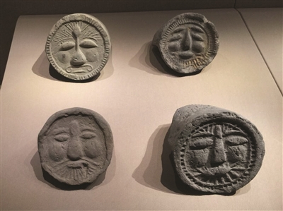 "人面瓦当"上人物表情各不相同.