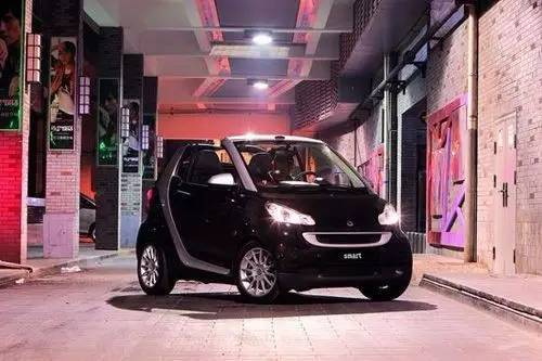 老爸说：给你买辆国产极光吧 然后我哭了