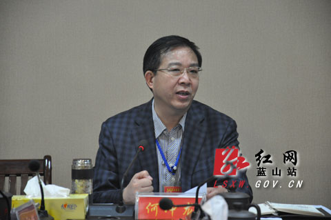 何冲龙主持召开蓝山县委常委会