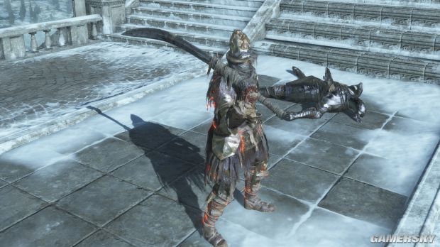 完成希里丝支线后老婆婆那里买,前两张配的是卡萨斯曲刀和草纹盾,后两