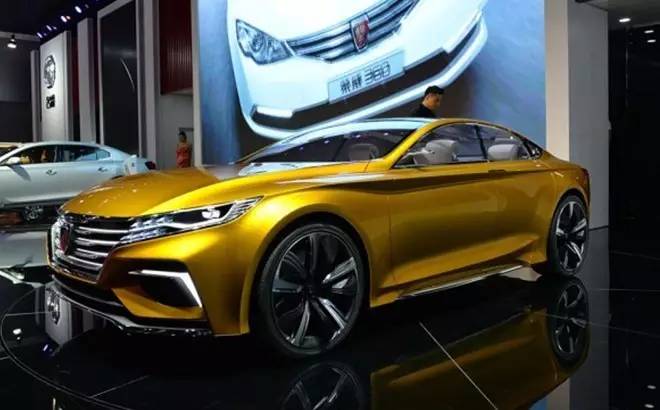 上汽阿里首款互联网汽车荣威RX5亮相