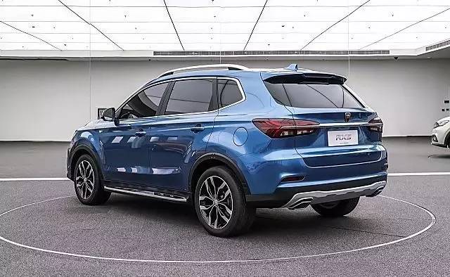 上汽阿里首款互联网汽车荣威RX5亮相