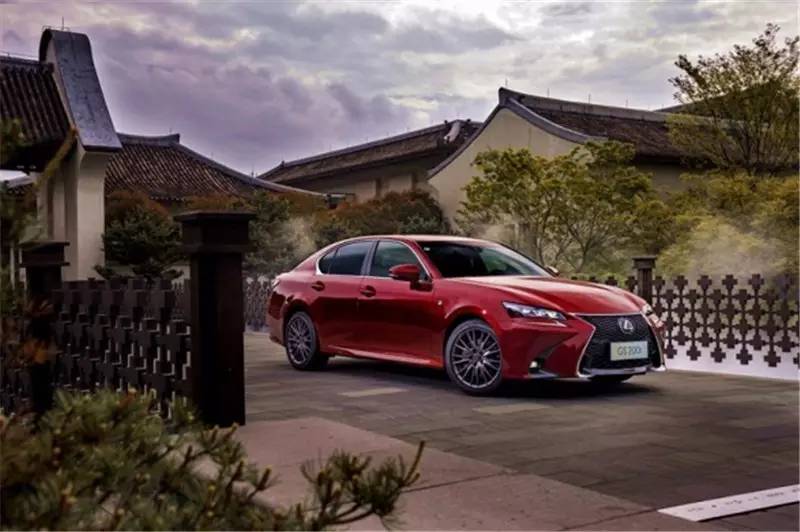 新雷克萨斯GS：性感、危险、优雅、狂暴