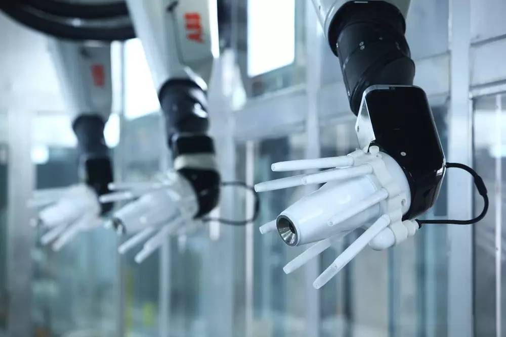 一辆Jeep自由侠是怎样造出来的？