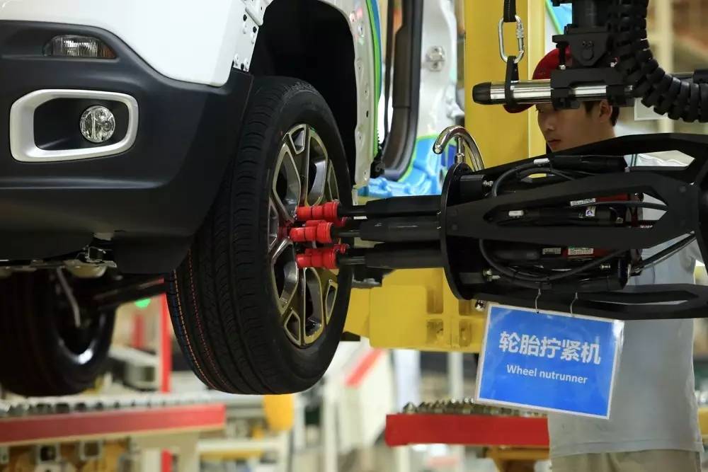 一辆Jeep自由侠是怎样造出来的？