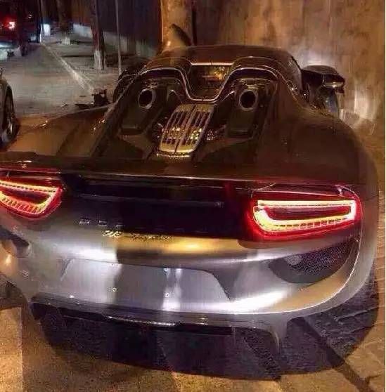 迈凯伦P1国内首撞，三神车已集齐！