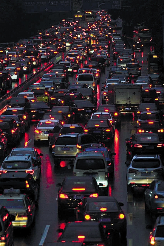 (资料照片)今年"五一"假期,广东省高速公路将免费通行,免费时段为4月