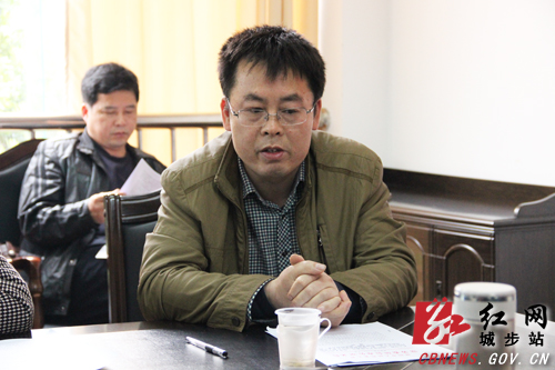 《中华人民共和国食品安全法》和《湖南省食品生产加工小作坊和食品