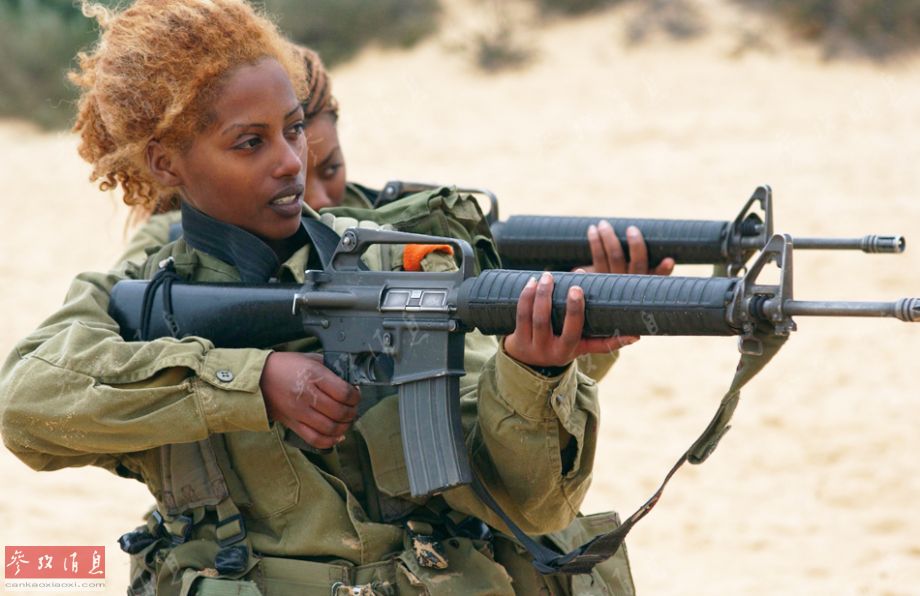 在世界特种作战史上,以色列千里奔袭乌干达恩德培机场营救被挟持犹太