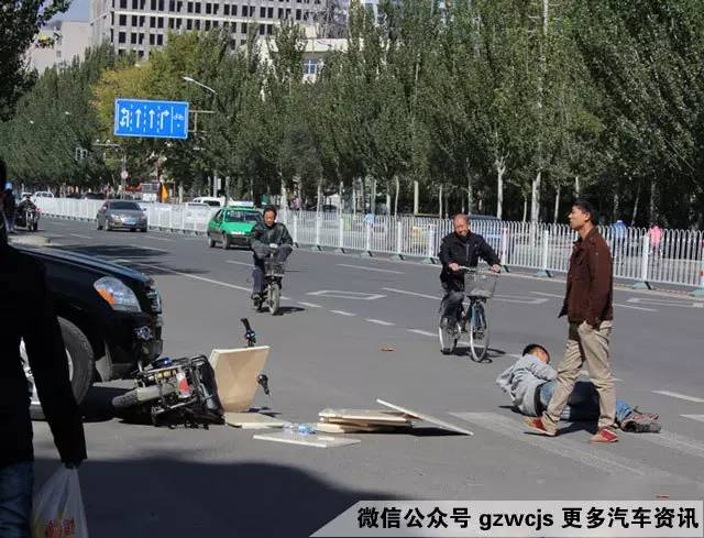 被电动车撞了 交警说我需要承担50%责任？