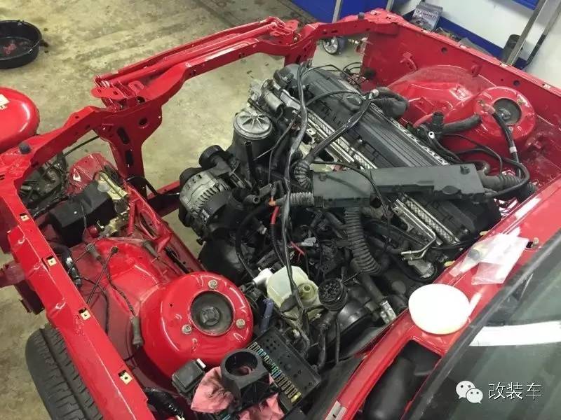 废墟中捡到一部宝马M3 车子命运惊天逆转