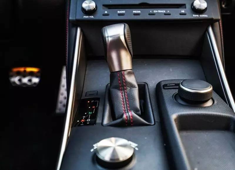 狙击宝马3系，IS与XE是知己or劲敌？