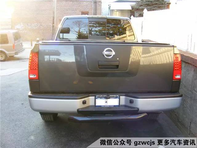 好多车的倒车摄像头，为啥画质如此烂？